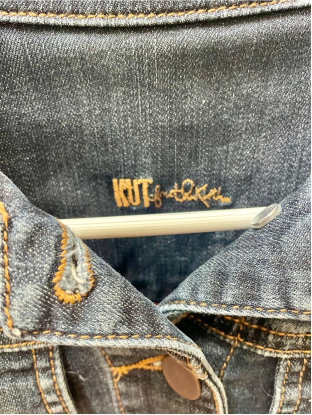 Kut From The Kloth Women’s Denim Jean Jacket Small Blue Stretch Trucker - Picture 3 of 6